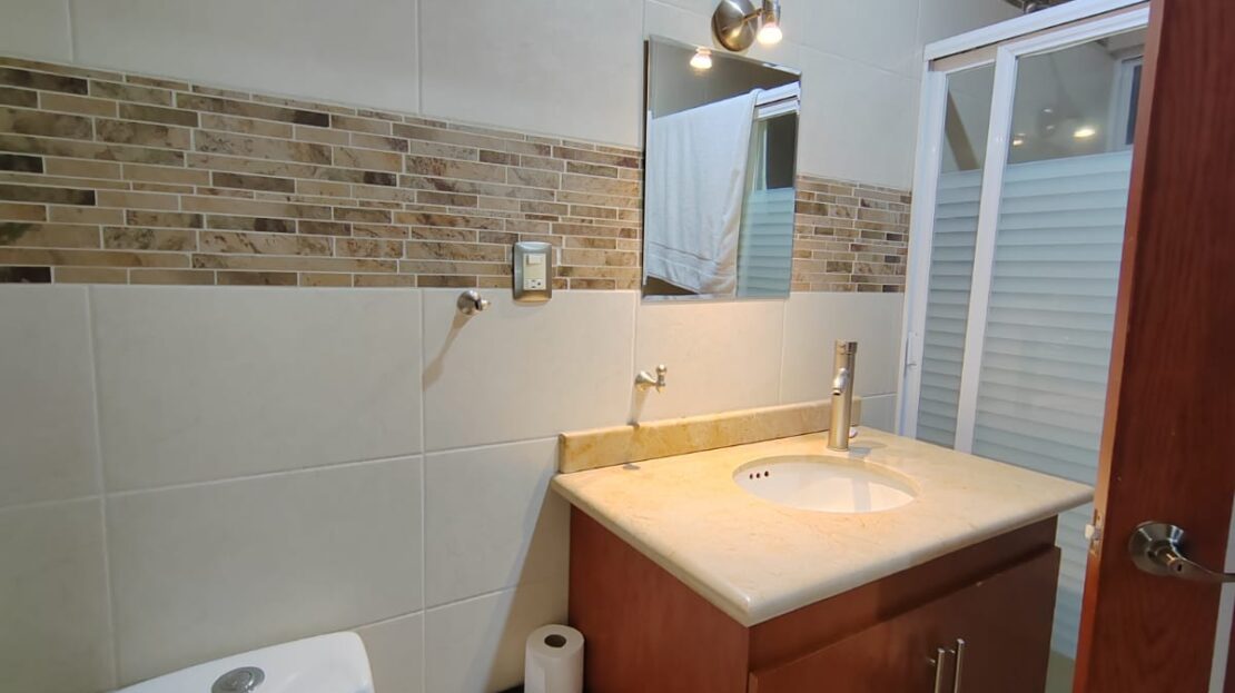 CASA EN VENTA ZONA SUR