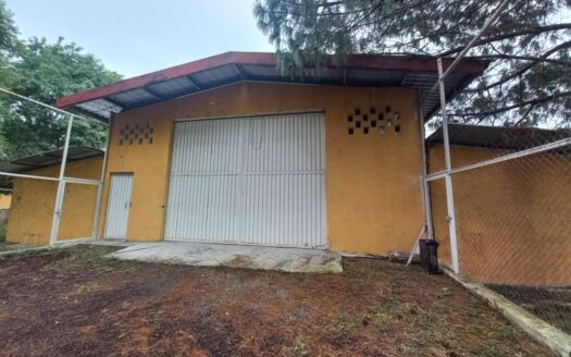 Bodega en Renta Cerca de Salida Salmanca, Morelia.