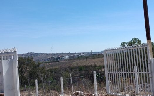 Terreno Ejidal en Venta por Salida a Charo, Frente a la Escuela de Futbol SEFOCAR