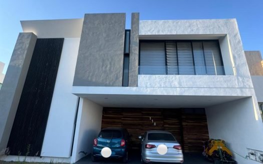Casa nueva en venta en Fraccionamiento Paseo del Parque, Tres Marías, Morelia