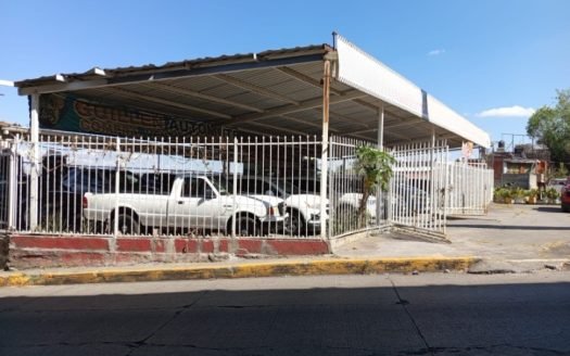 Terreno comercial en venta (techado) con bodega en Torreón Nuevo